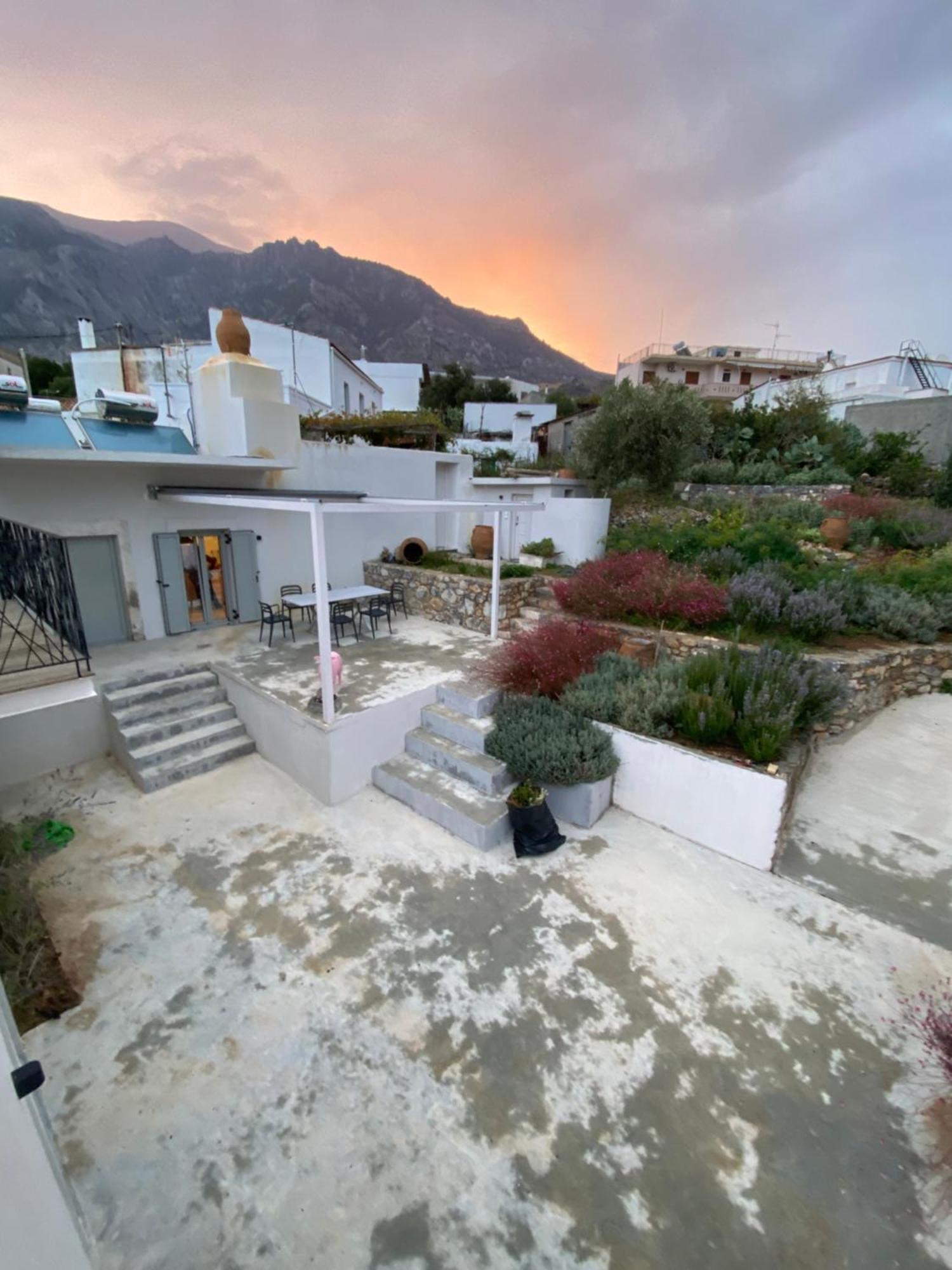 Fourfouras Cottage Buitenkant foto